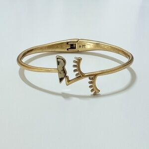 Gold Women's Hinge Clasp Bracelet